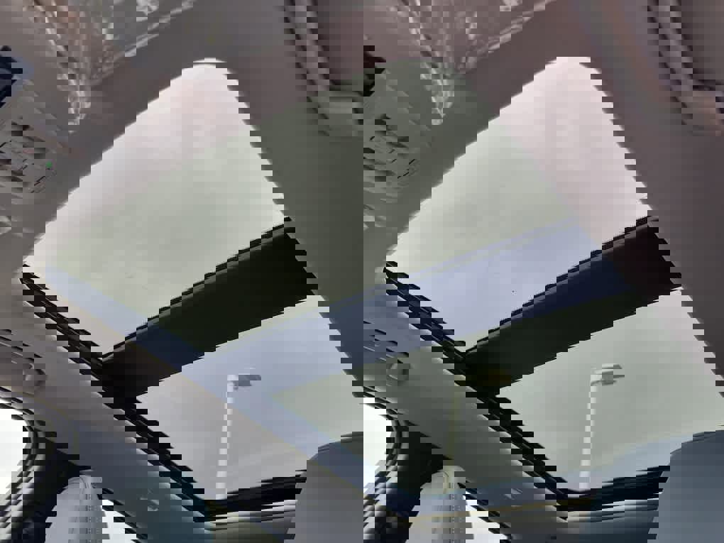 New 2025 Nissan Ariya Platinum image 13