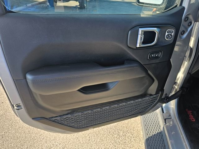 Used 2021 Jeep Wrangler Unlimited Sahara AWD/4WD image 16