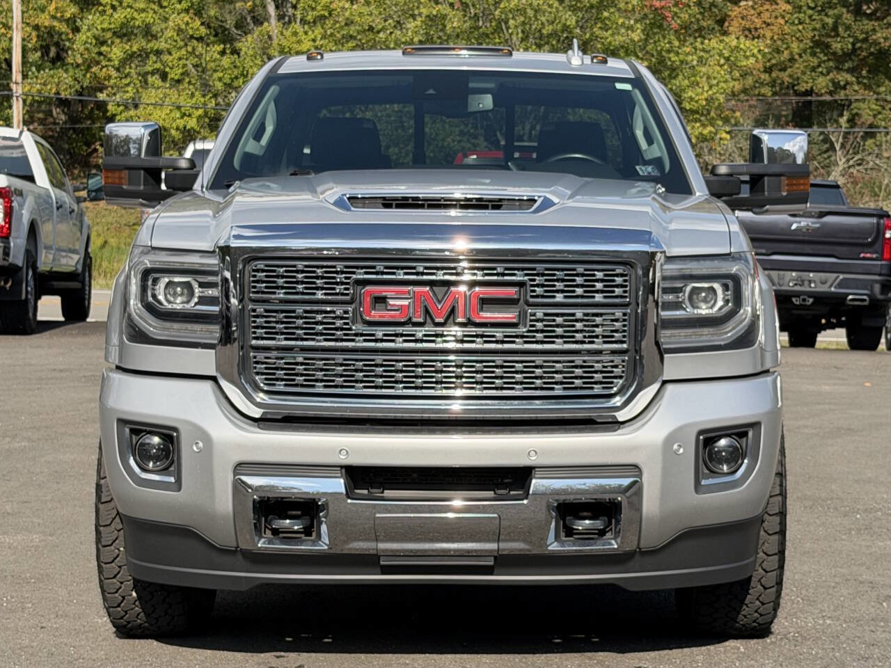 Used 2019 GMC Sierra 3500 Denali w/ Duramax Plus Package image 3