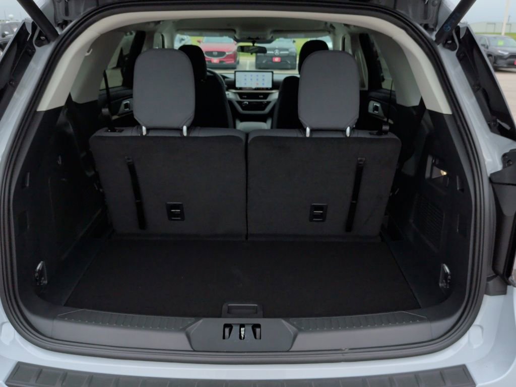 New 2026 Ford Explorer Active RWD image 40