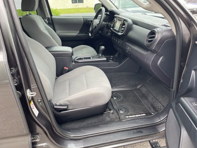 Used 2018 Toyota Tacoma SR w/ SR Convenience Package AWD/4WD image 13