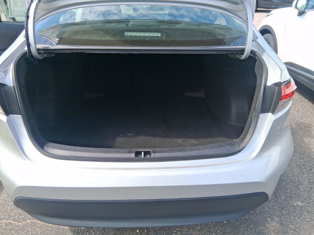 Used 2023 Toyota Corolla LE image 18