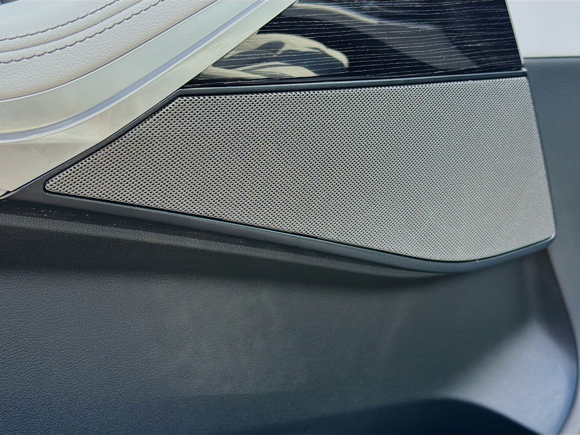 New 2026 BMW X5 xDrive40i w/ Executive Package image 24