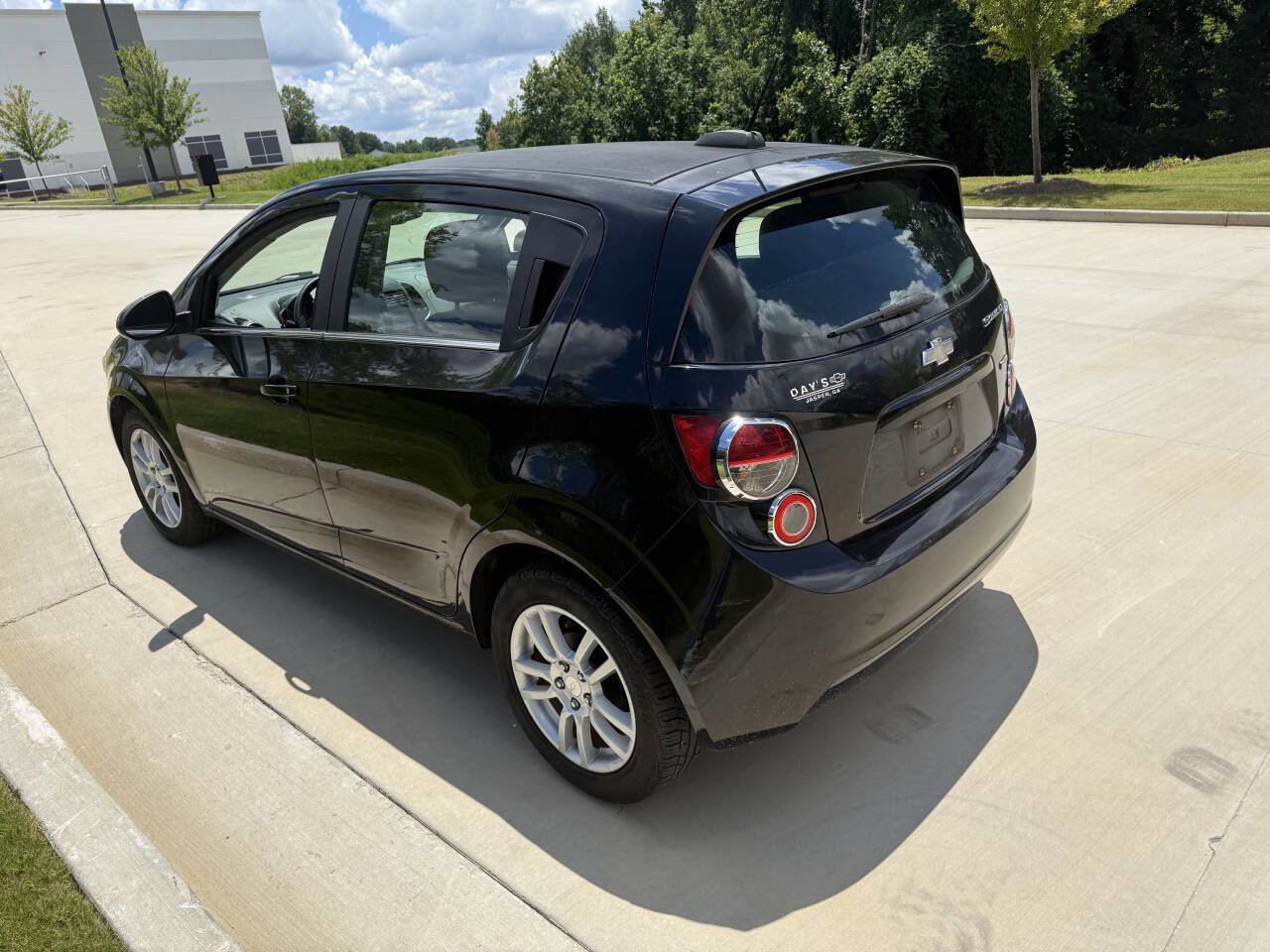 Used 2016 Chevrolet Sonic LT w/ Wheels and Fog Lamp Package FWD image 6
