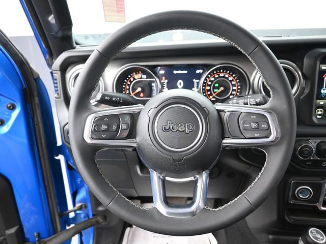 Used 2023 Jeep Wrangler Sahara image 18
