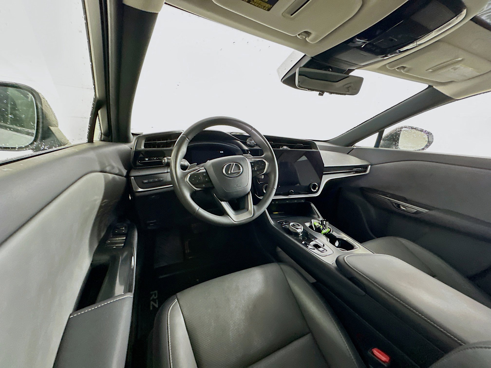 Used 2023 Lexus RZ 450e Premium w/ Technology Package image 18