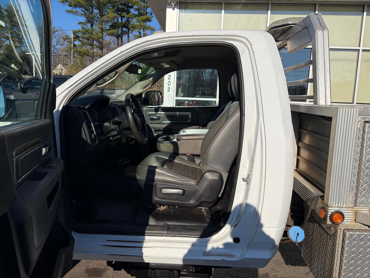 Used 2016 RAM 3500 Tradesman w/ Power & Remote Entry Group image 21