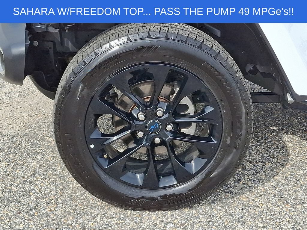 Used 2024 Jeep Wrangler Unlimited Sahara AWD/4WD image 8