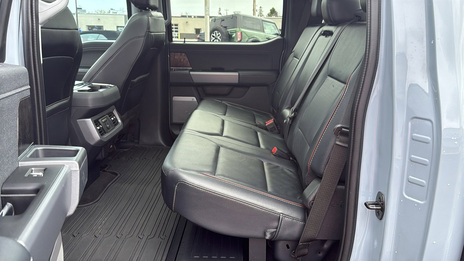 Used 2024 Ford F250 Lariat w/ Lariat Ultimate Package AWD/4WD image 28