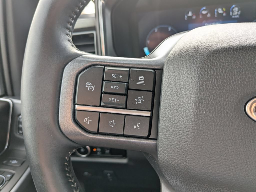 Used 2024 Ford F250 Lariat w/ Lariat Ultimate Package AWD/4WD image 24