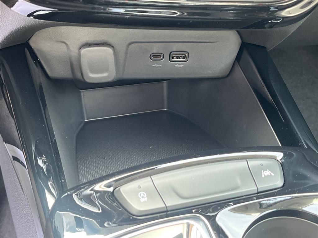New 2026 Chevrolet Trax ACTIV w/ Driver Confidence Package FWD image 17