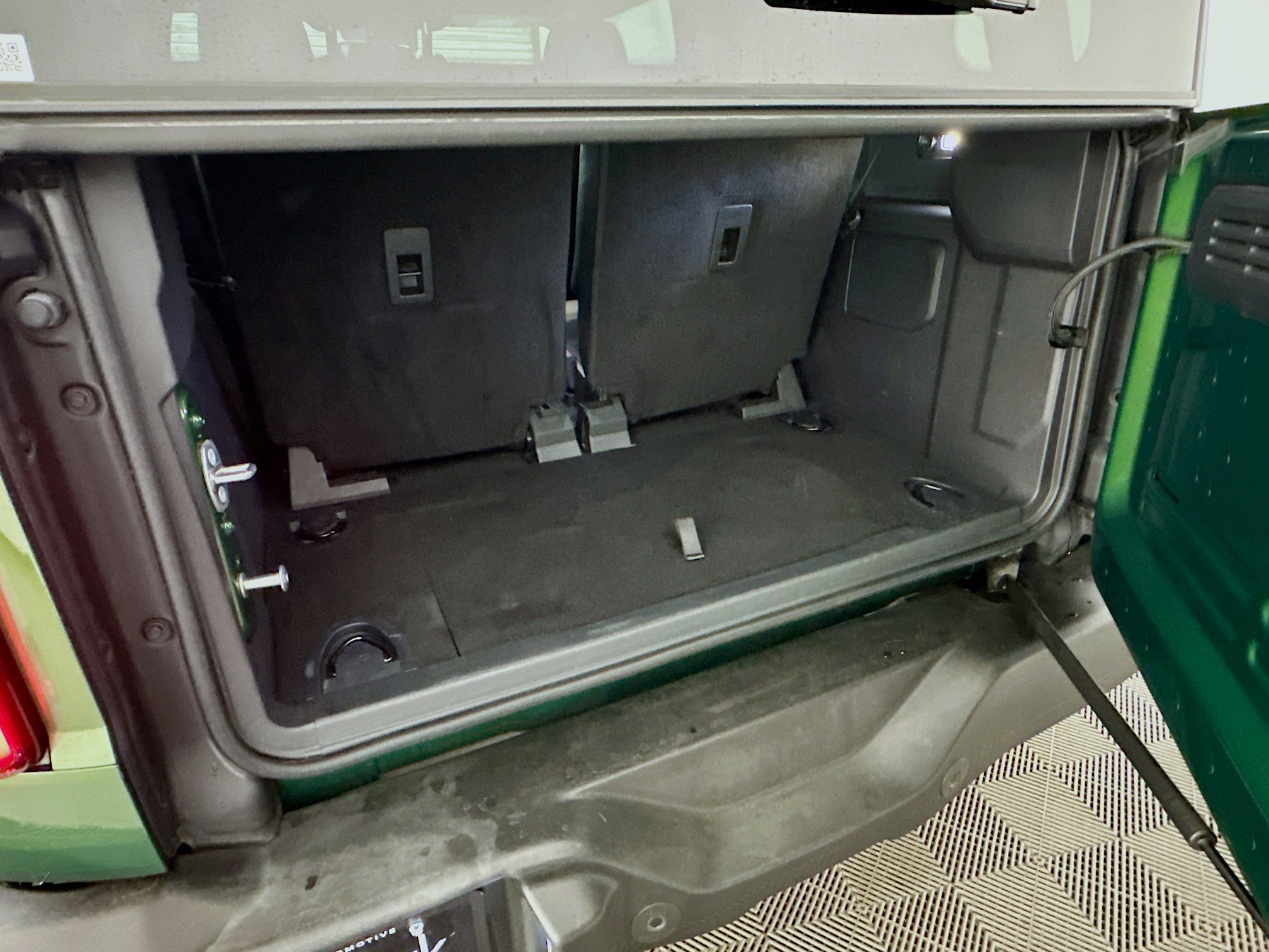 Used 2023 Ford Bronco Wildtrak image 28