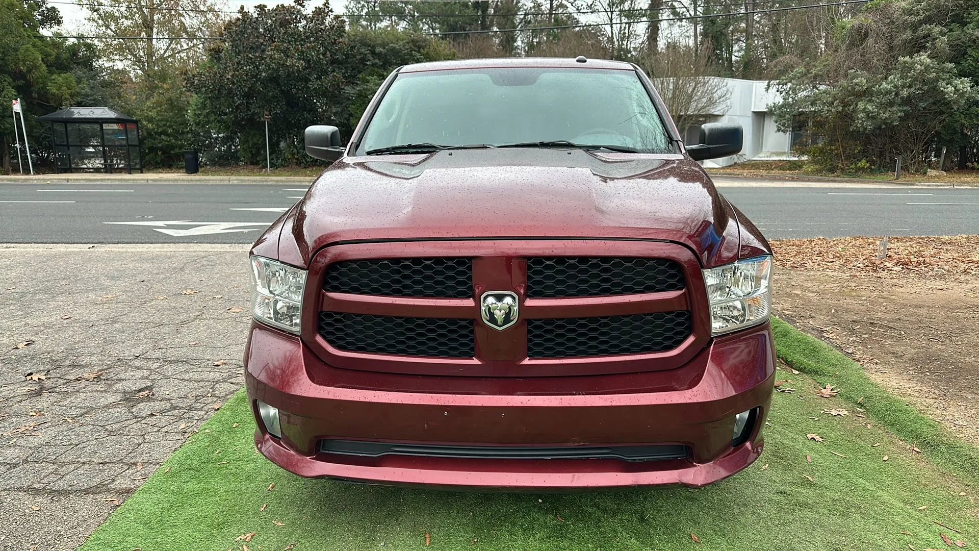 Used 2017 RAM 1500 Express image 2