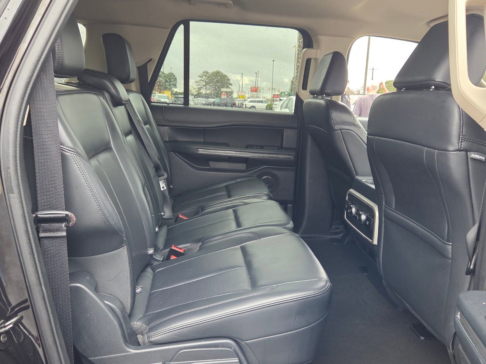 Used 2024 Ford Expedition Max XLT image 18