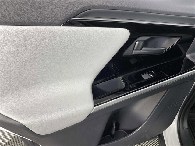 Used 2024 Subaru Solterra Limited image 26