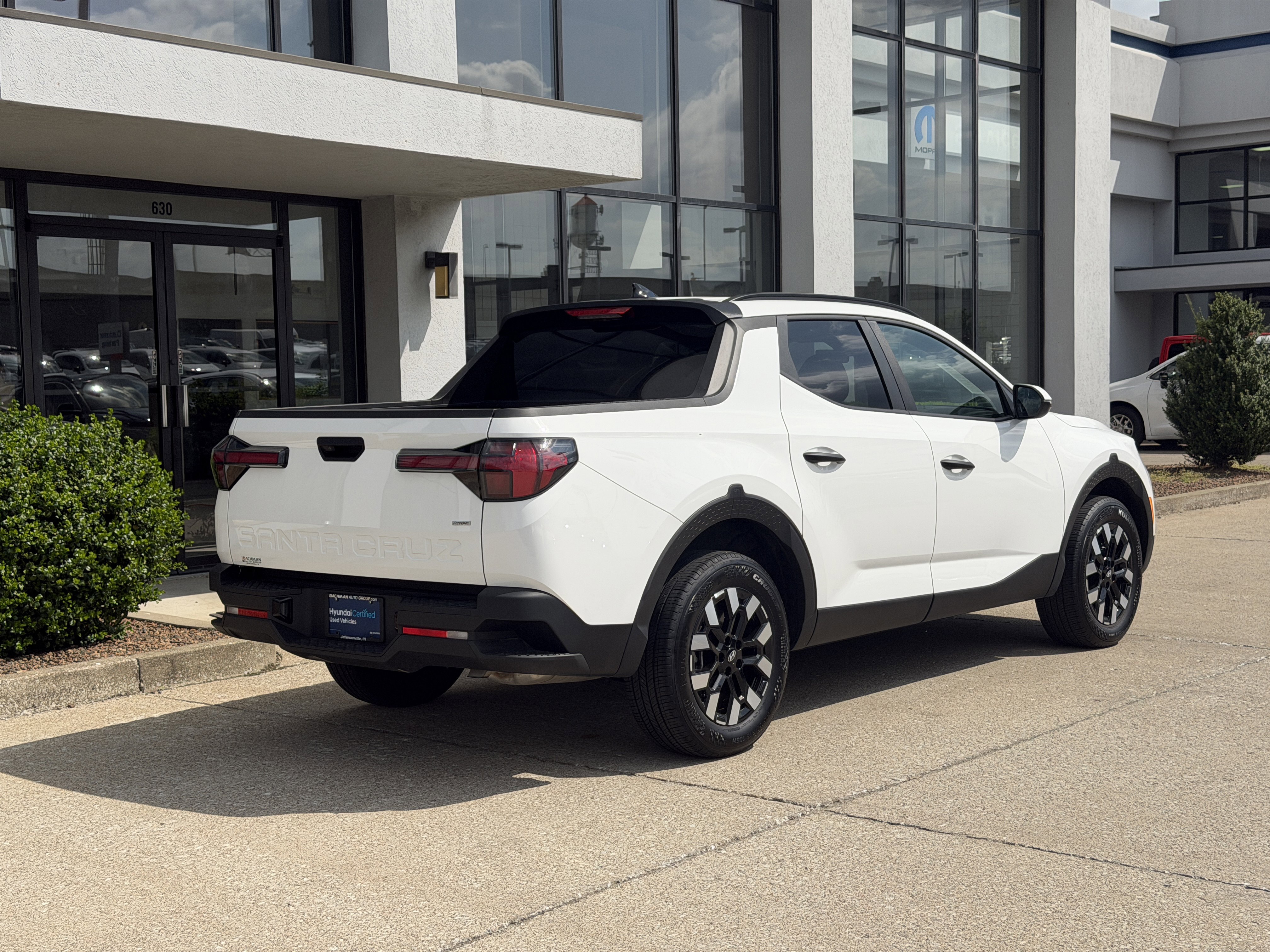 Certified 2025 Hyundai Santa Cruz SEL AWD/4WD image 4