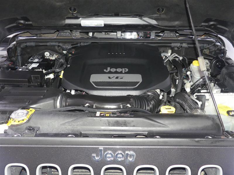 Used 2018 Jeep Wrangler Unlimited Sahara image 11