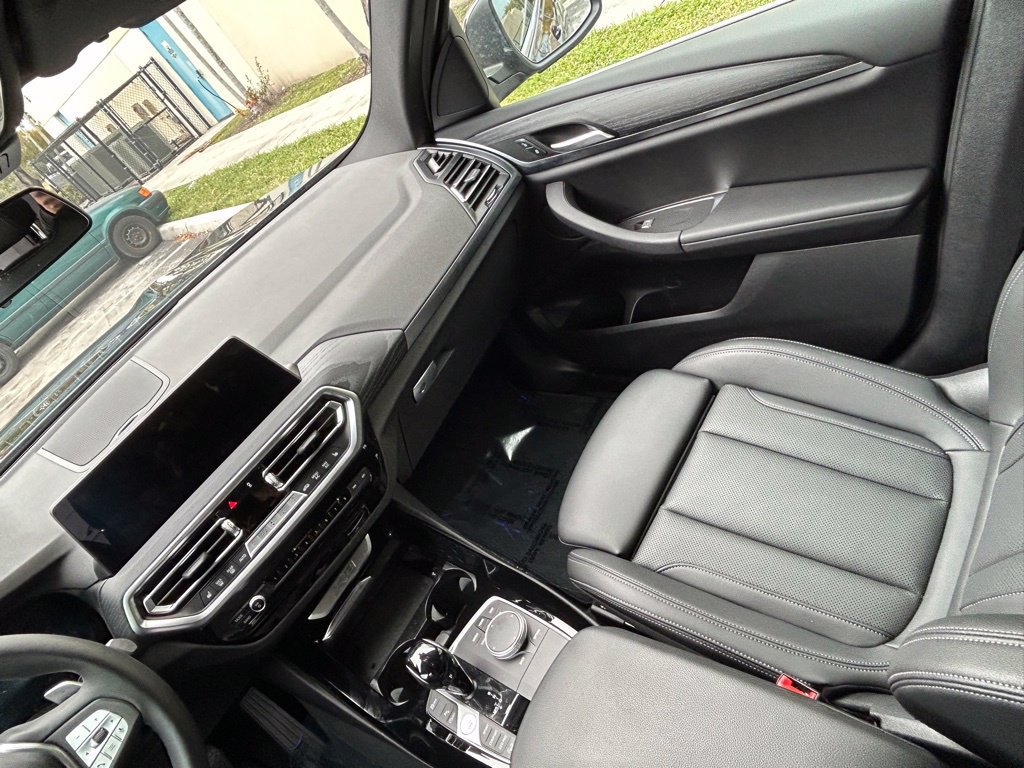 Used 2024 BMW X3 xDrive30i AWD/4WD image 11