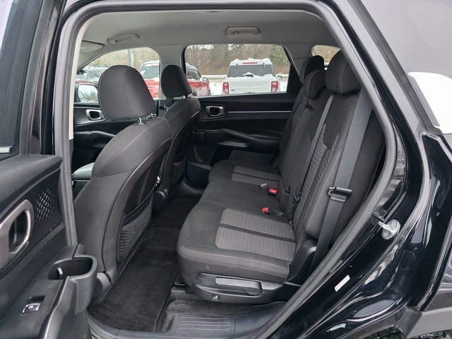 Used 2021 Kia Sorento LX image 17