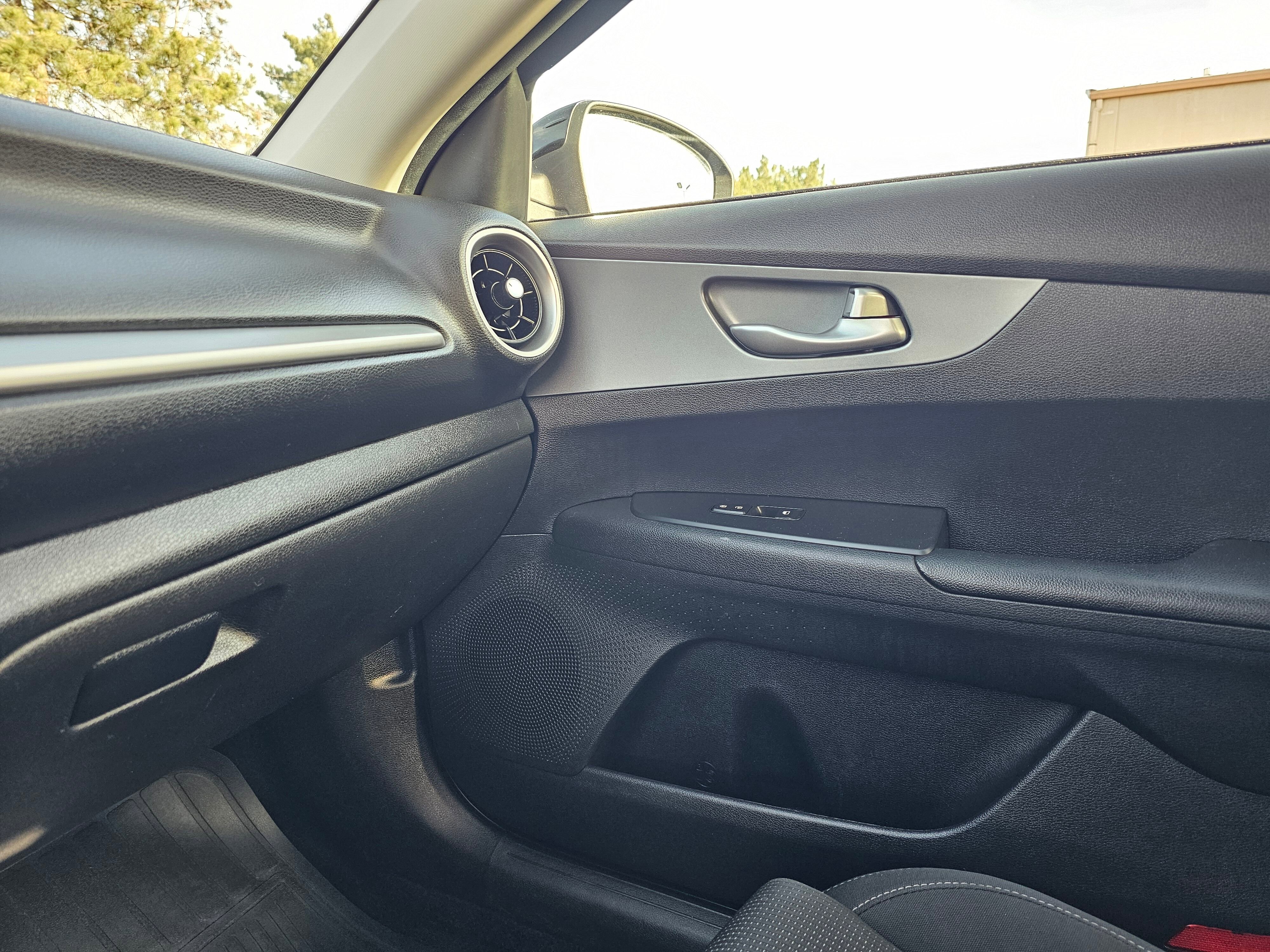 Used 2021 Kia Forte LXS image 26