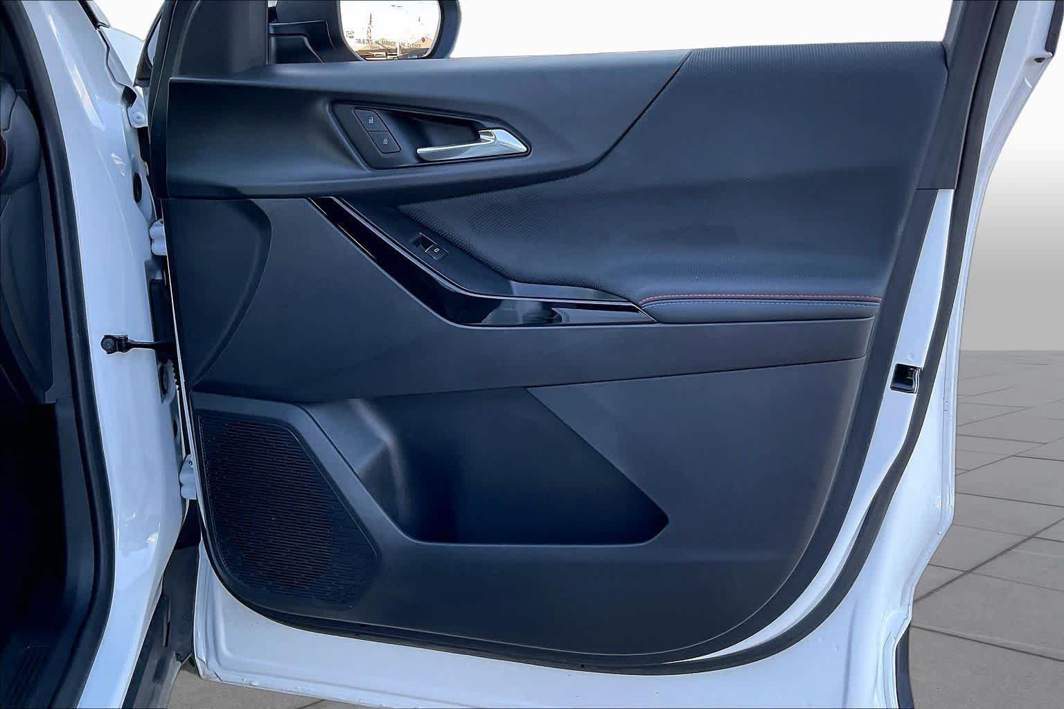 Certified 2025 Chevrolet Equinox RS w/ Safety and Technology Package AWD/4WD image 22