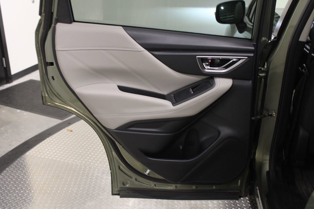 Used 2021 Subaru Forester Limited w/ Popular Package #3 image 43