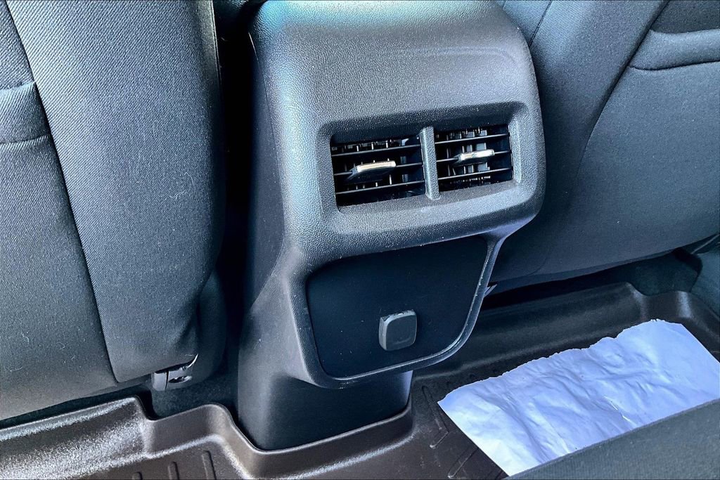 Used 2018 Chevrolet Equinox LT w/ LPO, Blackout Package image 25