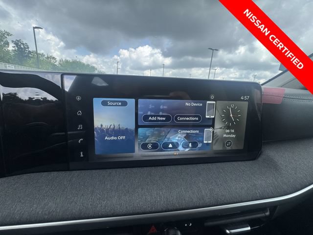 Used 2025 Nissan Kicks SV AWD/4WD image 16