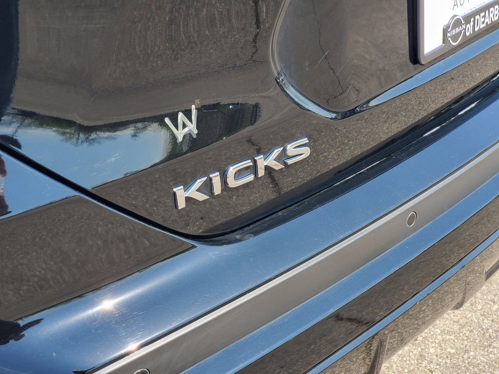 Used 2023 Nissan Kicks S w/ Interior Electronics Package FWD image 7