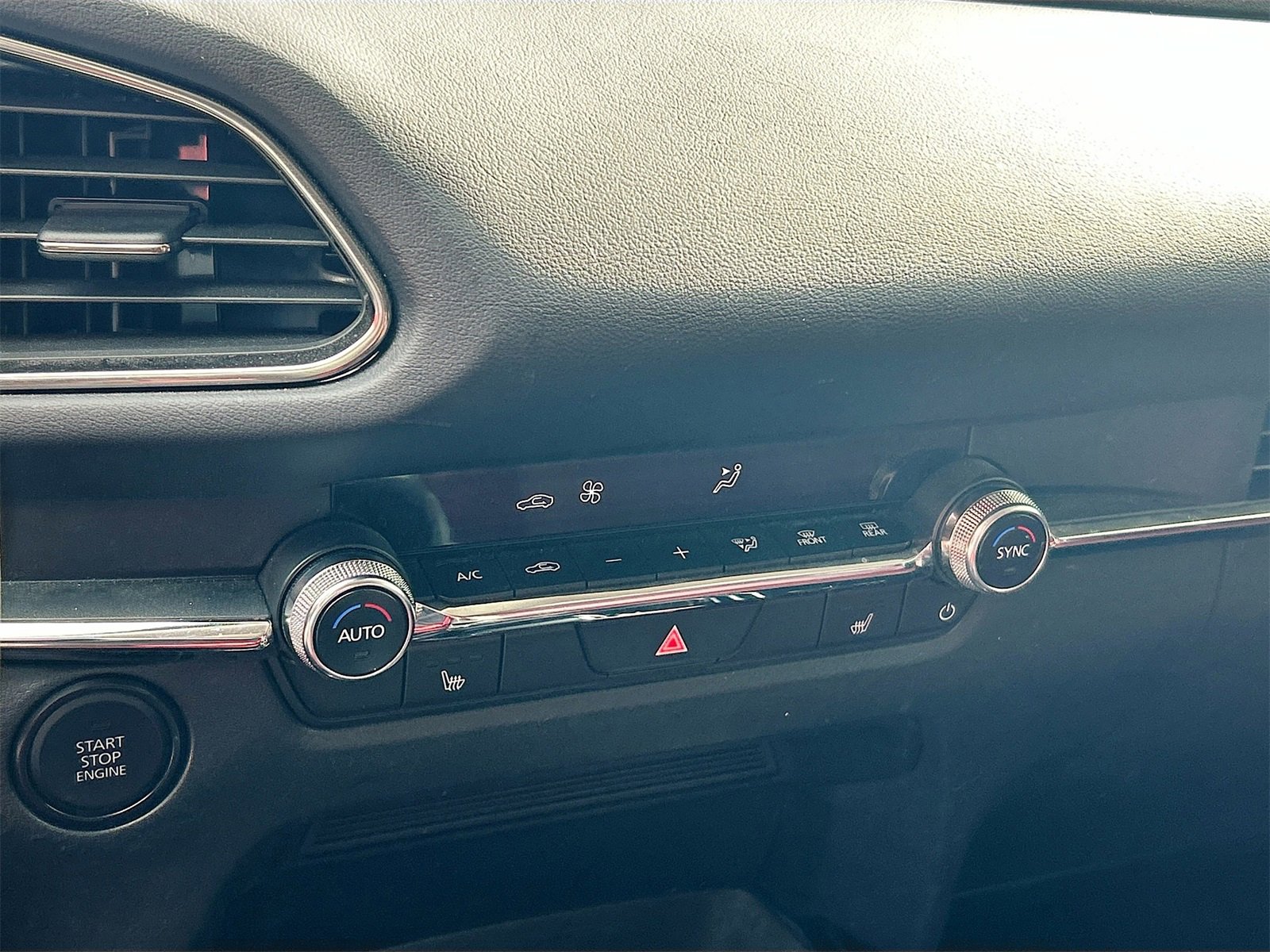 Used 2024 MAZDA CX-30 AWD 2.5 S w/ Preferred Package image 16