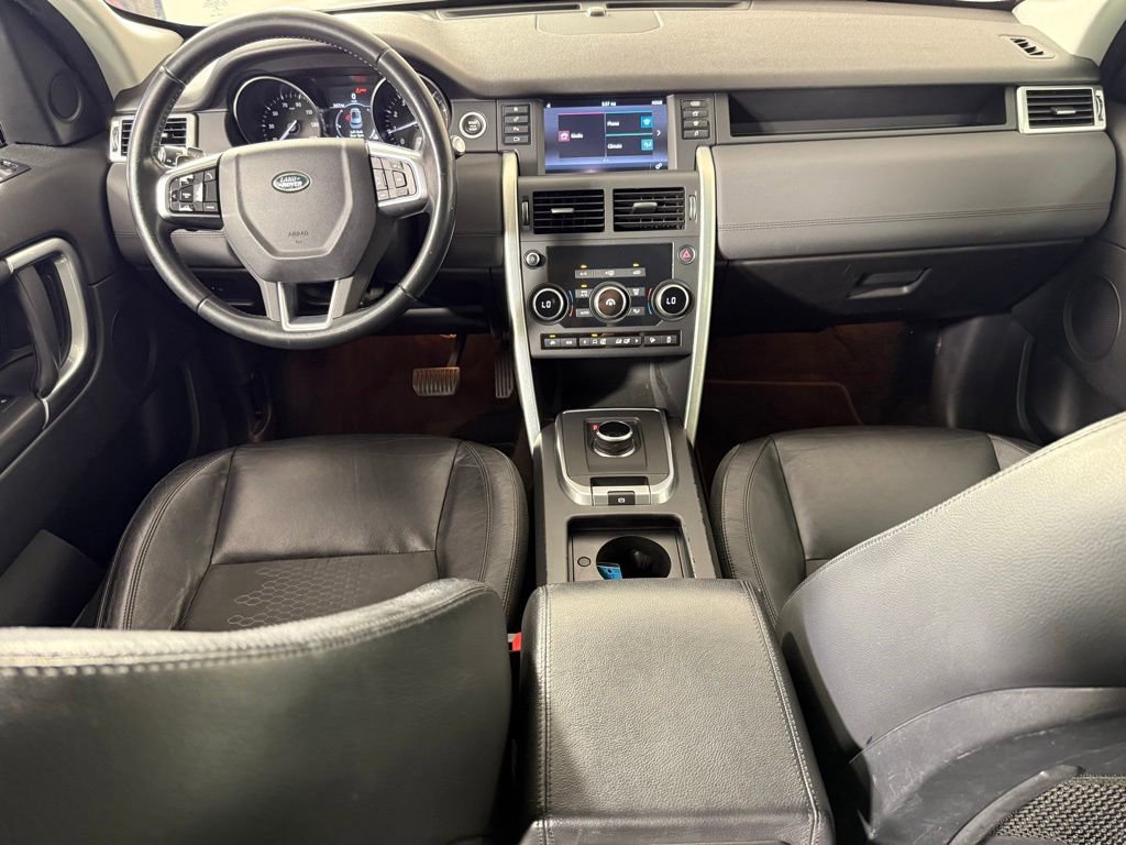 Used 2017 Land Rover Discovery Sport SE AWD/4WD image 9