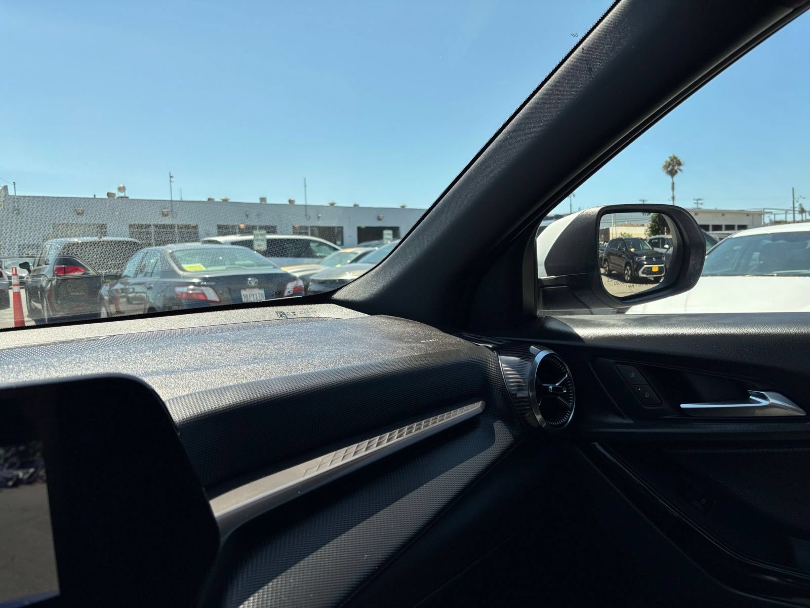 Used 2025 Chevrolet Equinox LT FWD image 35