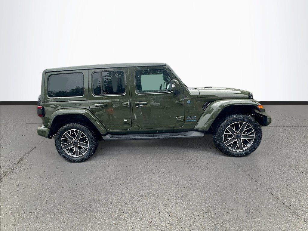 Used 2024 Jeep Wrangler High Altitude AWD/4WD image 8