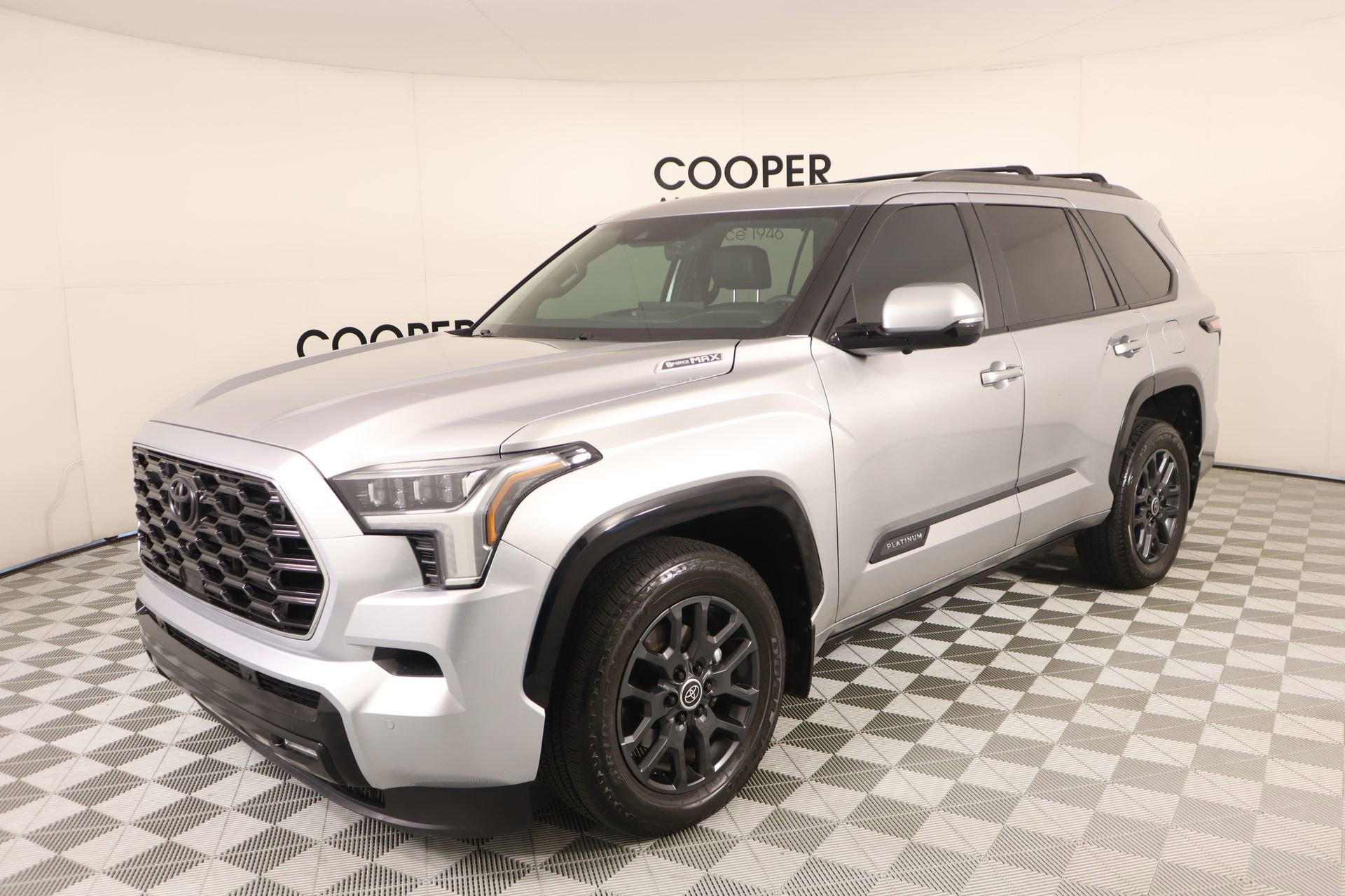 Used 2024 Toyota Sequoia Platinum image 10