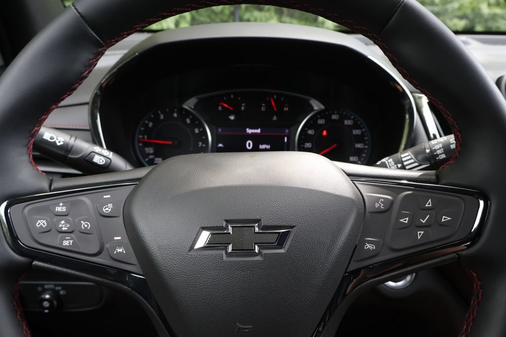 Used 2024 Chevrolet Equinox RS FWD image 30