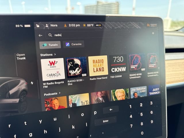 Used 2025 Tesla Model Y Long Range RWD image 16