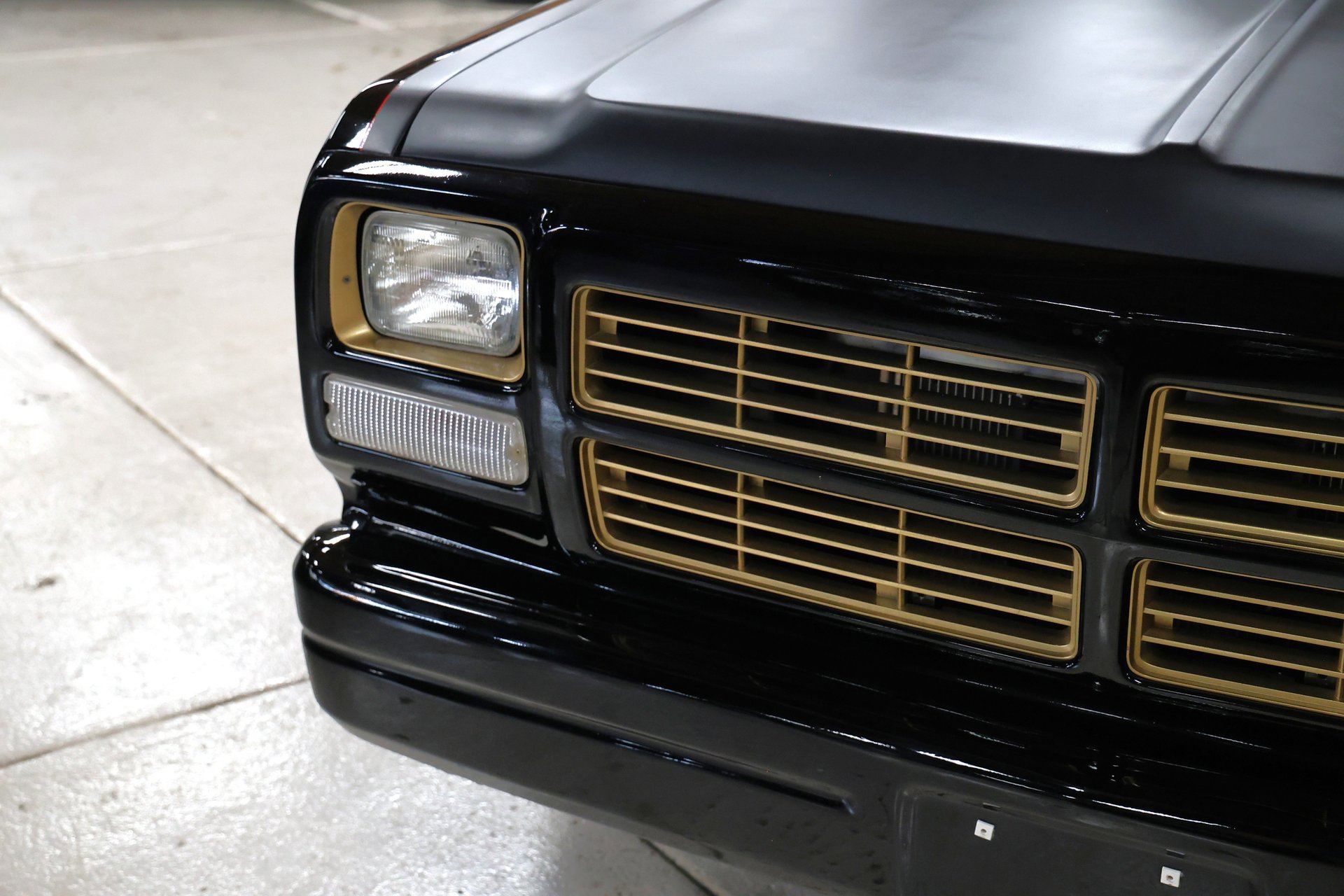 Used 1992 Dodge D/W Truck 150 image 8