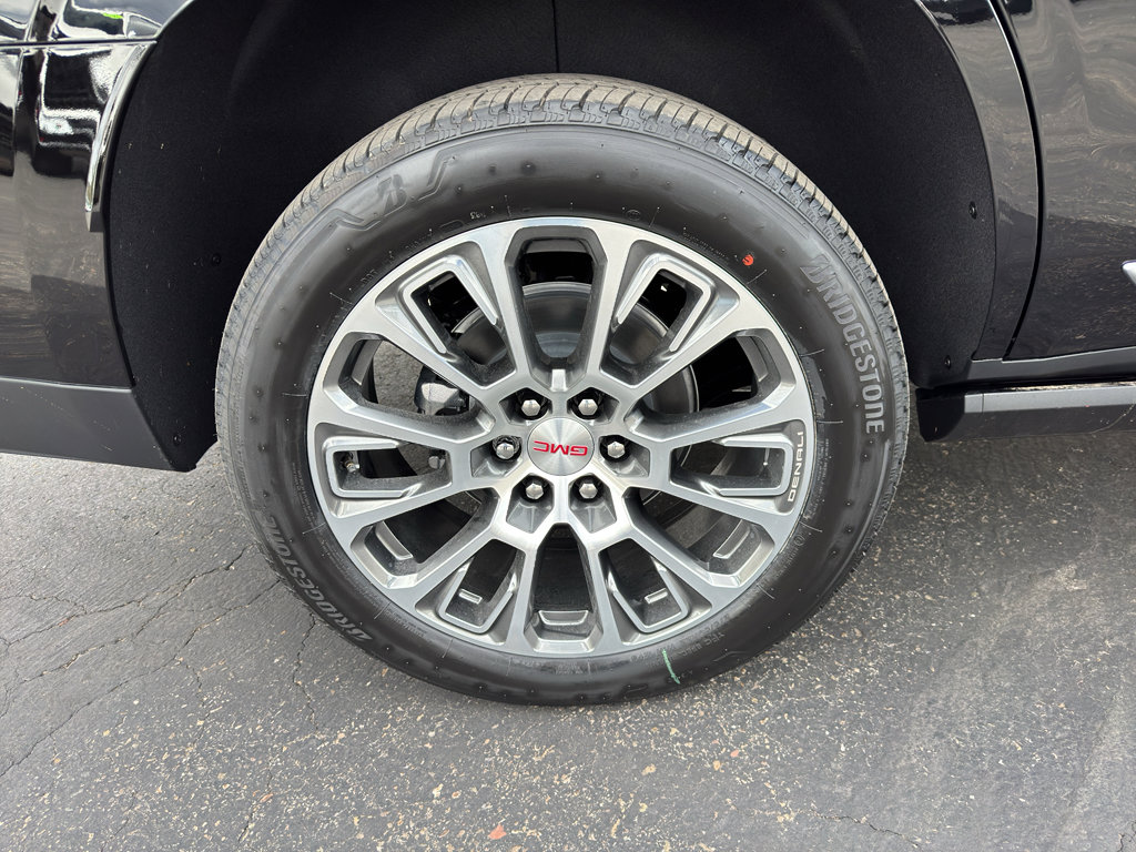 New 2026 GMC Yukon Denali image 9