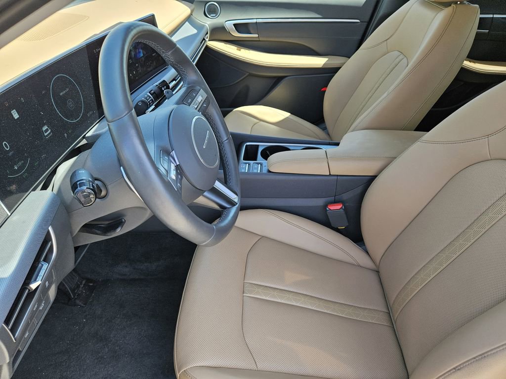 Certified 2025 Hyundai Sonata Limited FWD image 10