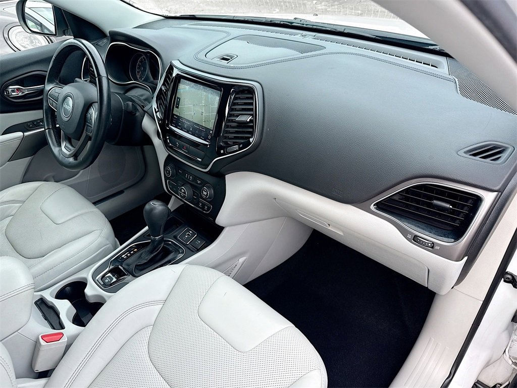 Used 2020 Jeep Cherokee Limited image 33