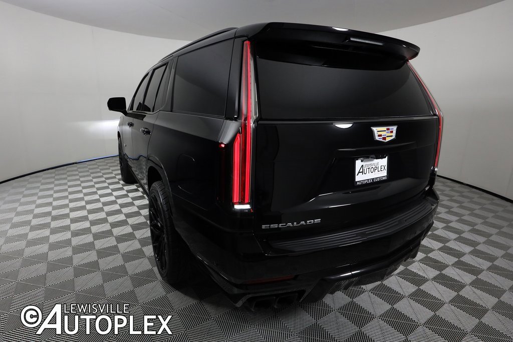 Used 2025 Cadillac Escalade V image 10