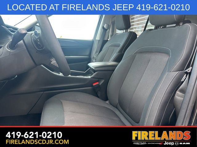 Used 2023 Jeep Grand Cherokee Laredo w/ Luxury Tech Group I image 17