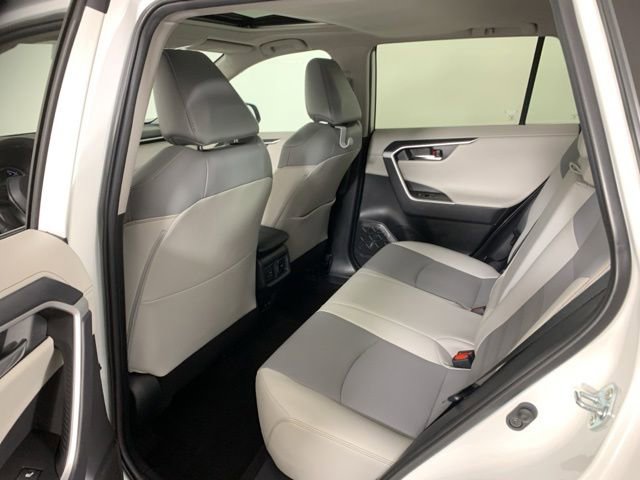 Used 2021 Toyota RAV4 Limited AWD/4WD image 33