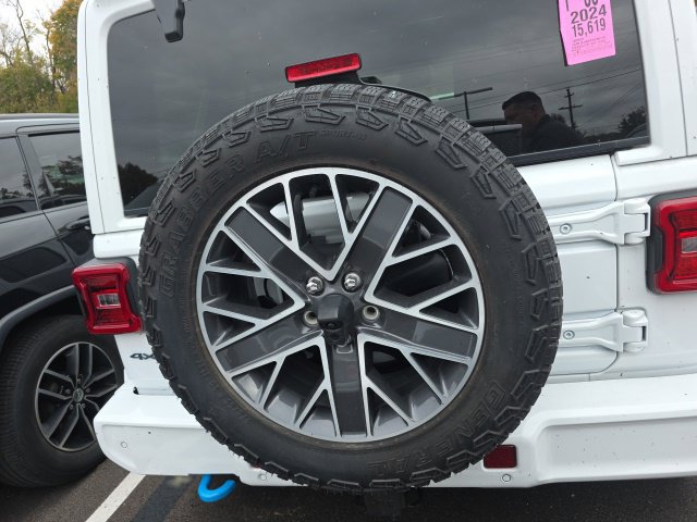 Used 2024 Jeep Wrangler High Altitude AWD/4WD image 11
