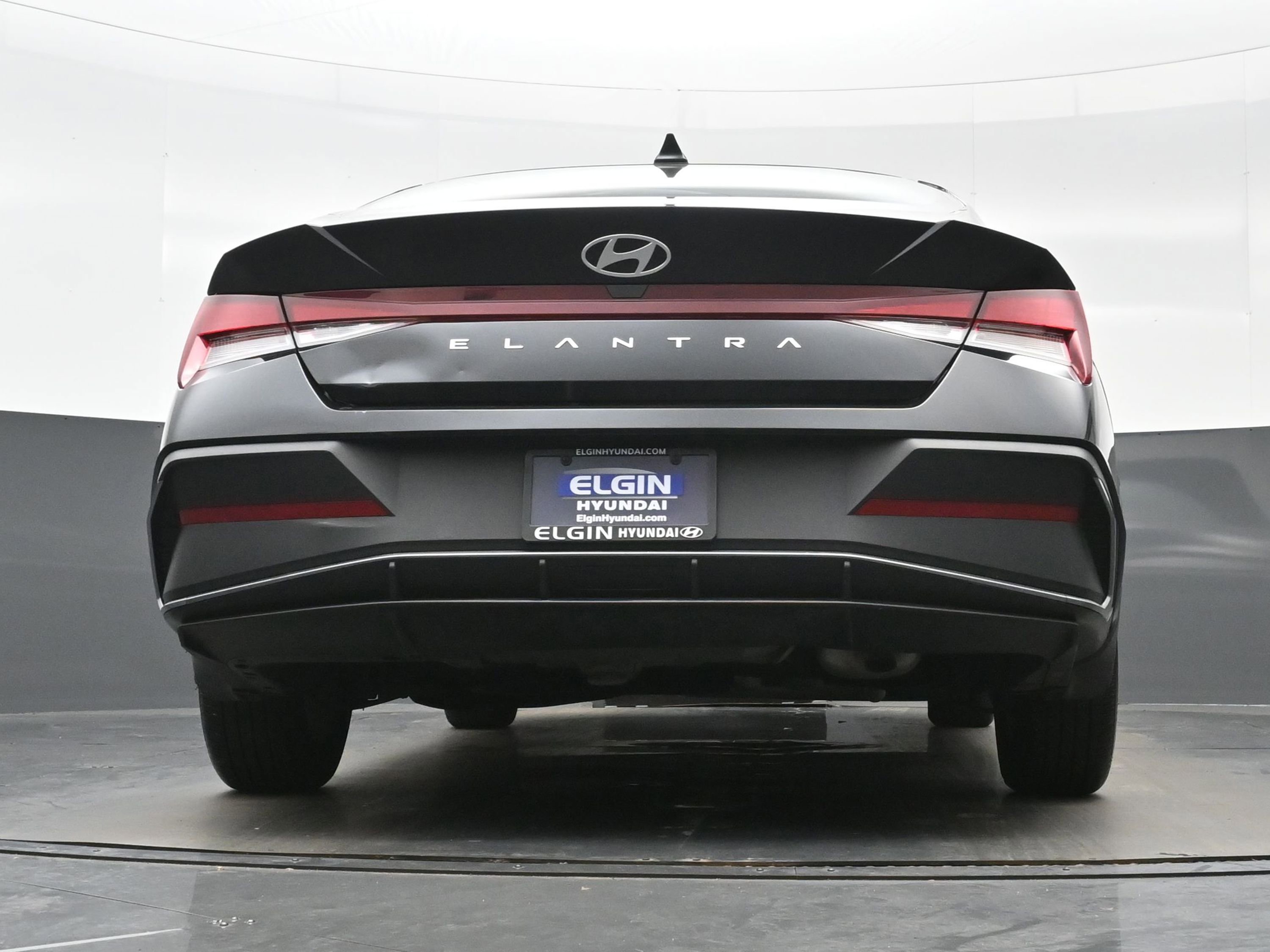Used 2024 Hyundai Elantra SE FWD image 27