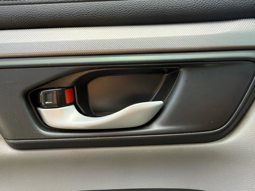 Used 2018 Honda CR-V LX image 25