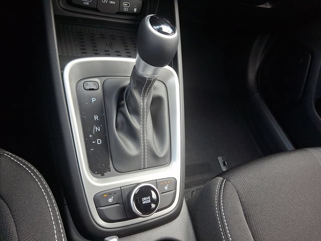 New 2026 Hyundai Venue SEL FWD image 17