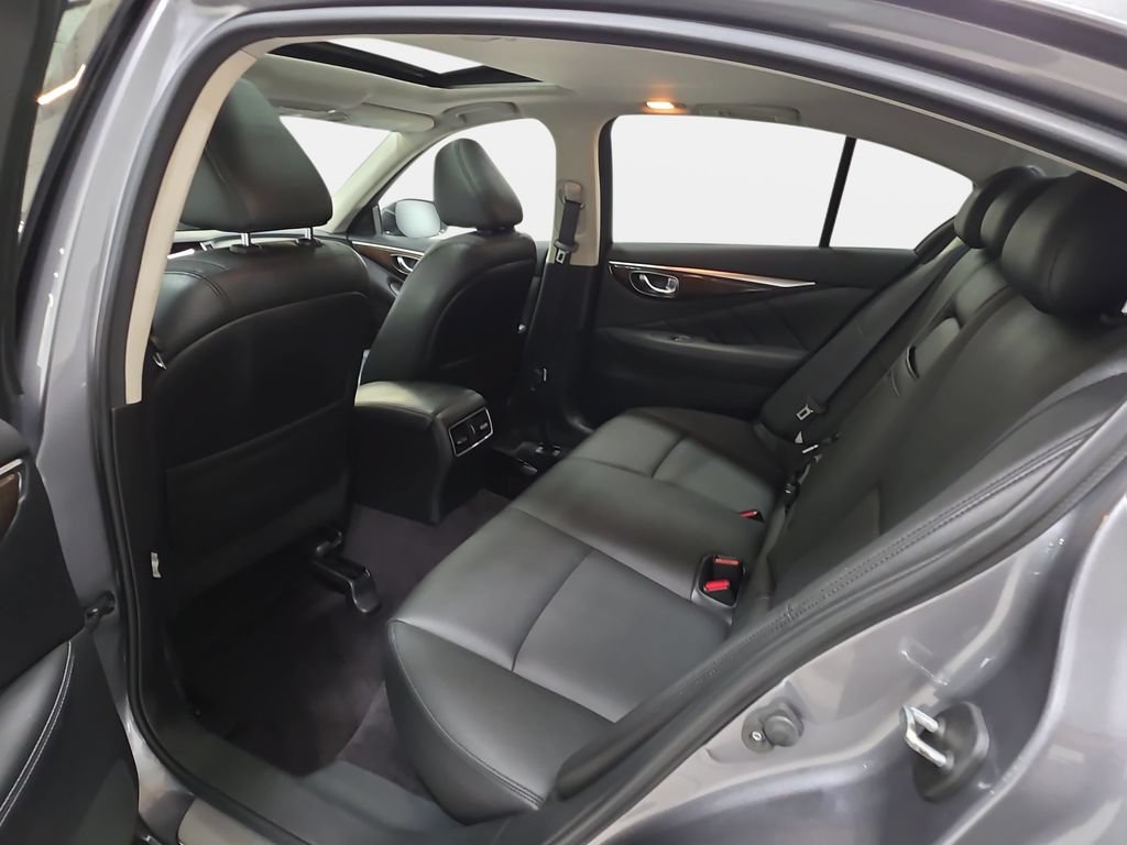 Used 2019 INFINITI Q50 Luxe w/ Essential Package (3.0T Luxe) AWD/4WD image 10