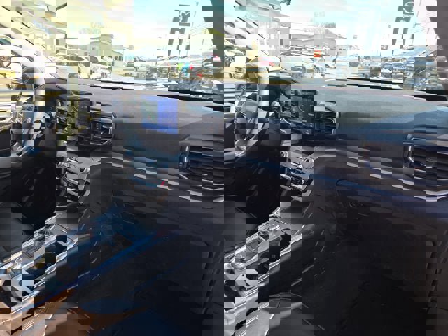 Used 2022 Ford Explorer XLT w/ Equipment Group 202A image 15