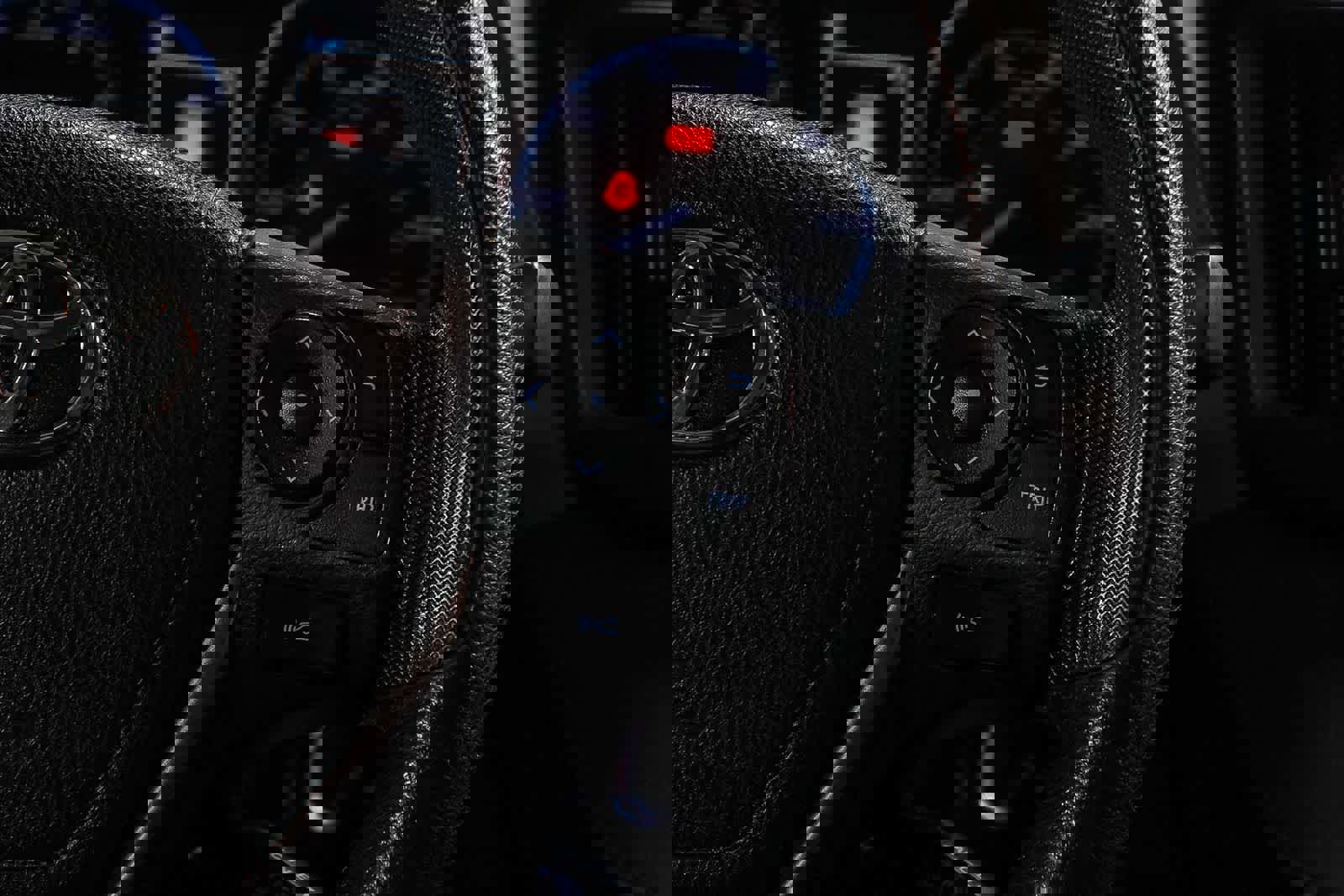 Certified 2018 Toyota RAV4 LE image 17